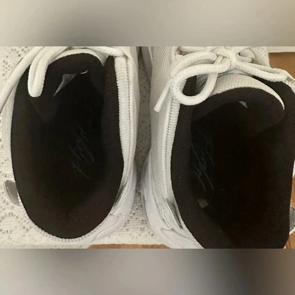 Nike Air Jordan Max Aura 4 Trainers White/University Blue Size 5.5 - Picture 7 of 8